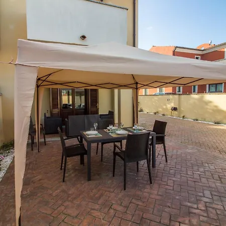 Guesthost - La Rosa Dei Venti Flats With Veranda Appartement