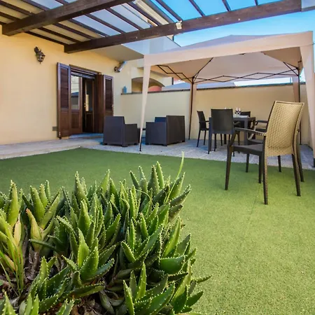 Guesthost - La Rosa Dei Venti Flats With Veranda * Olbia